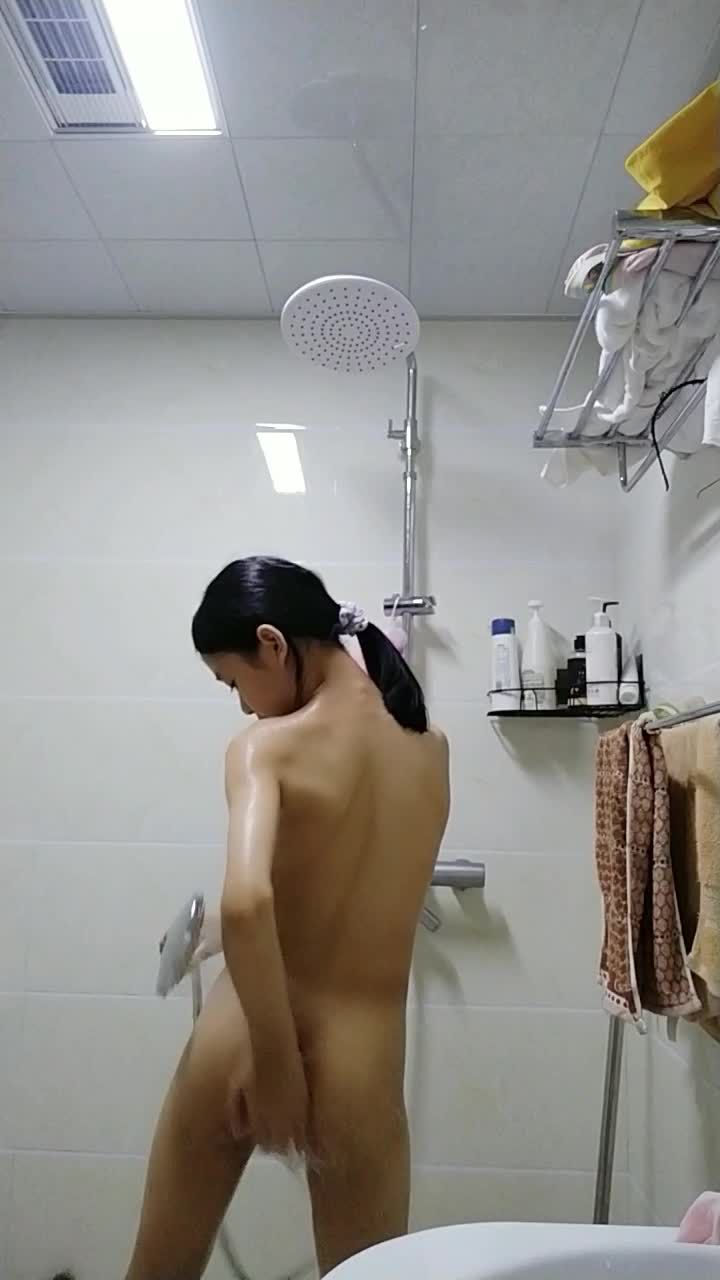 幼女 张婉莹 卫生间洗澡视频（1）