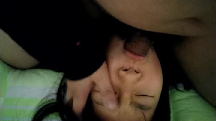 幼女被继父强行操逼舔鸡巴视频