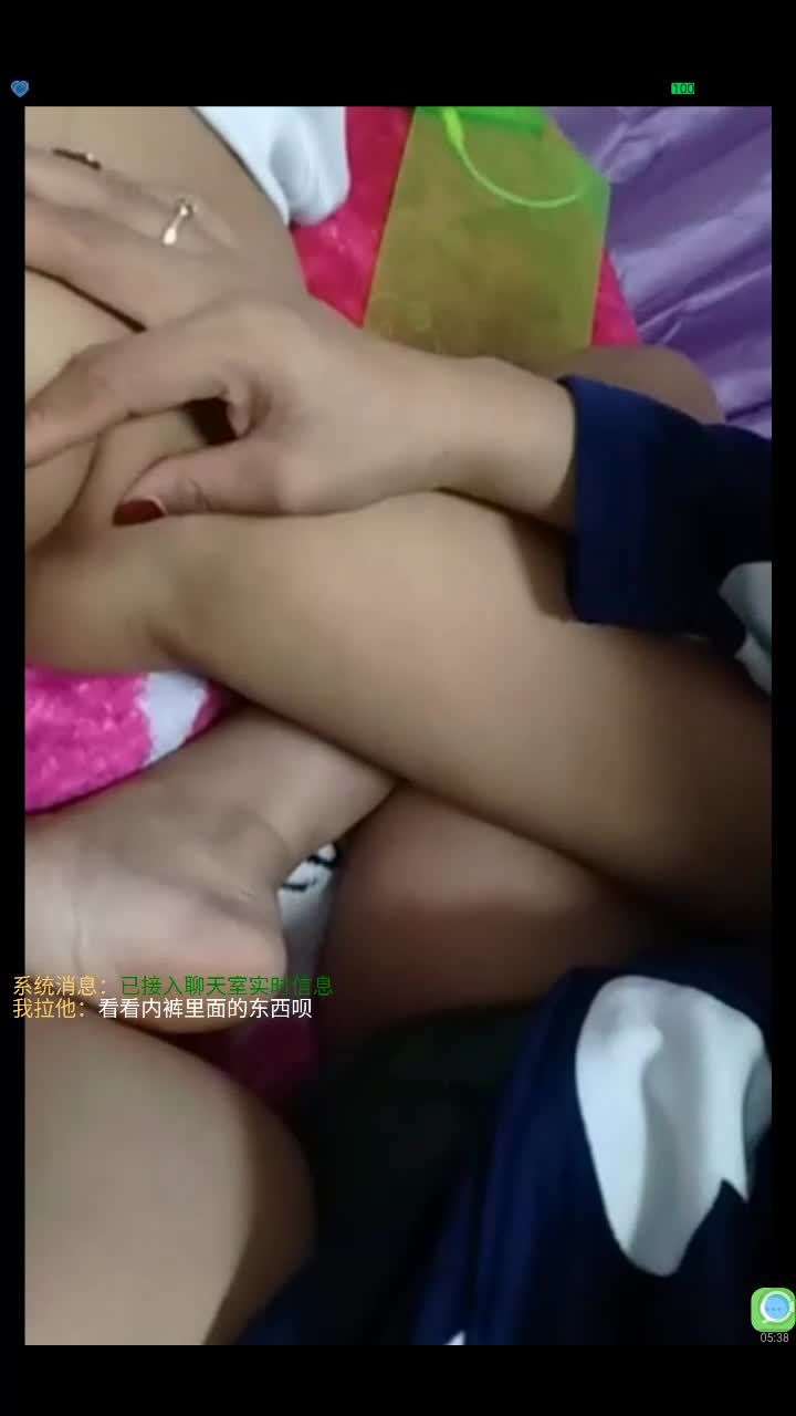 深圳少妇在网络上直播幼幼在家裸睡露出白虎穴视频