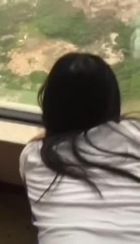 深圳校服初中生欠钱被男人带到酒店各种姿势操逼做爱来做抵债视频