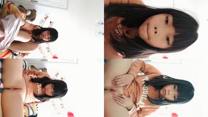 北方幼女冬天开着暖气在炕上自拍裸体摸逼扣穴视频