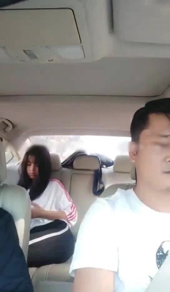 三男一女初中生在废弃小屋淫乱群交轮流开火车操逼小骚逼被操的直接潮喷大量淫水做爱视频