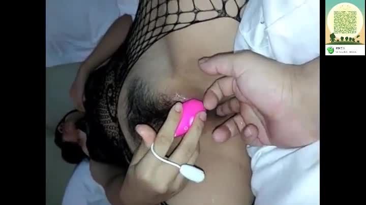 骚货初中生穿着性感情趣黑丝被男友后入操的哇哇大叫做爱视频