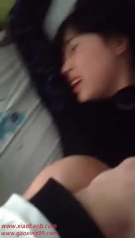 极品初中生被男友大鸡巴狂插淫浪狂叫痛苦挣扎性交视频