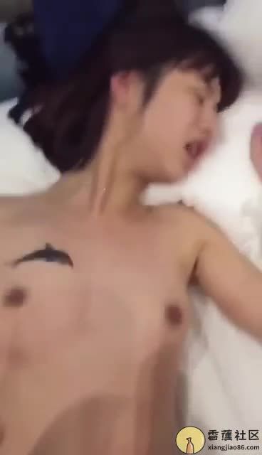 精神小妹初中生跟男友酒店激情做爱尖叫连连视频