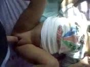 稚嫩小女孩被邻居家单身青春哄骗诱奸全根塞进紧致白虎嫩逼做爱视频