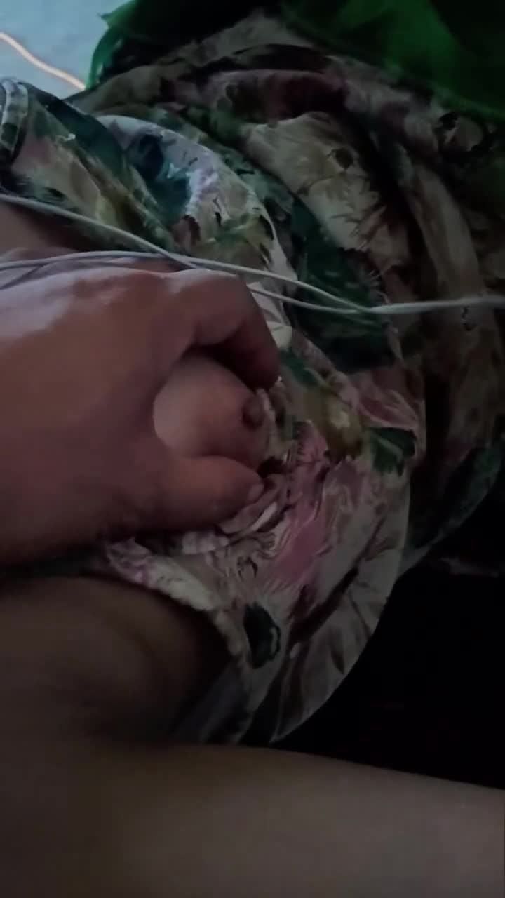 初中生又大有柔软的巨乳一个手都抓不住视频