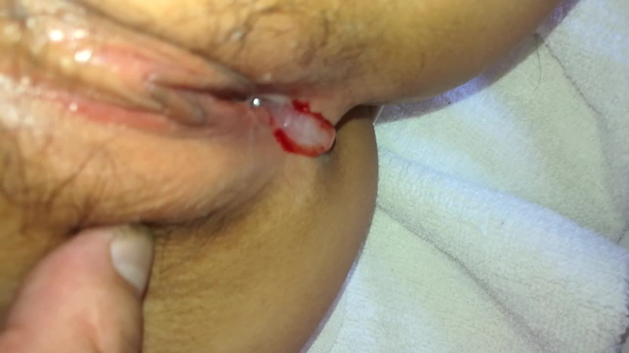 丰润巨乳初中生被包养自己的土豪大叔破处内射视频