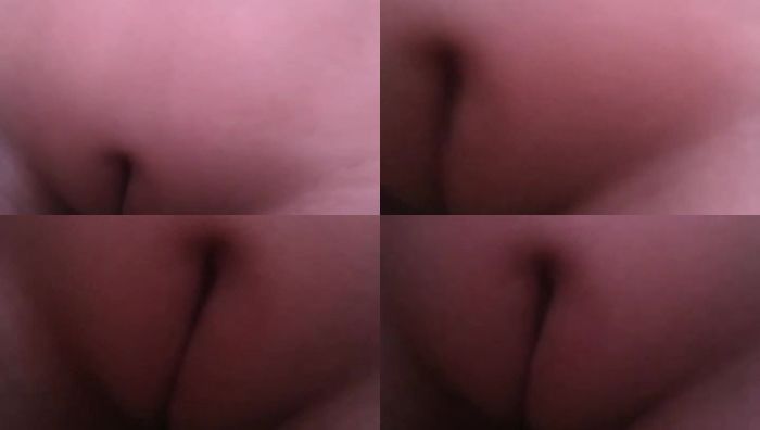 残疾人士哑巴幼女躺在床上聚精会神的看电视时被爷爷扒下裤子玩弄白虎穴视频