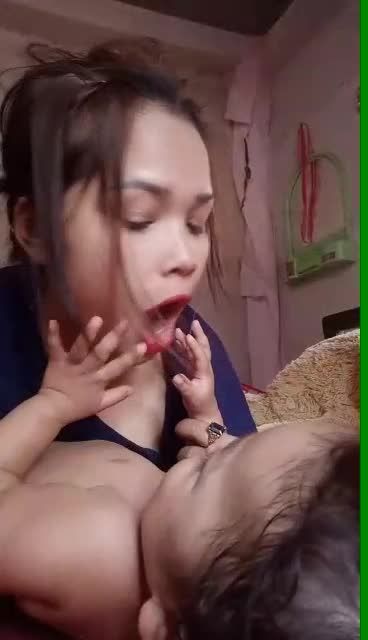 令人发指的亚洲母子乱伦视频连三岁小男孩都不放过太畜生了