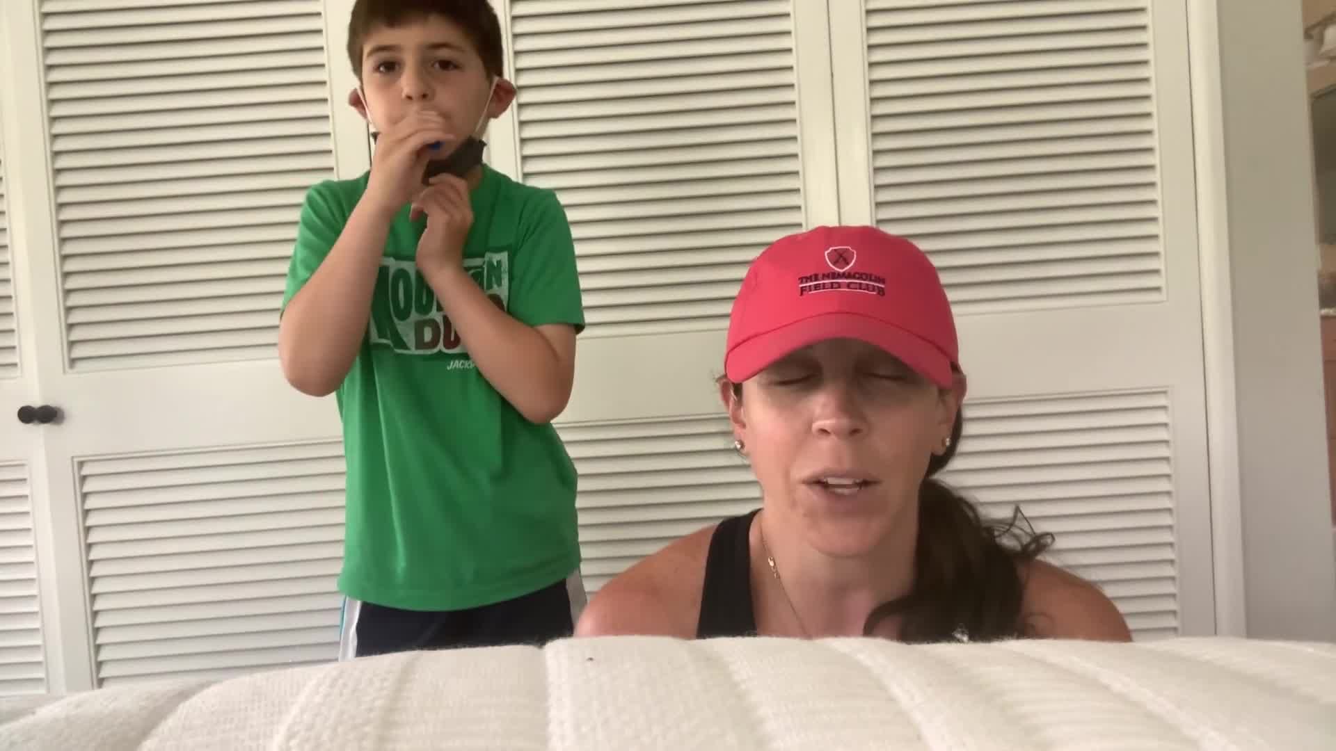 劲爆分享欧美隔代乱伦7岁幼嫩小男孩和老女人不雅视频曝光