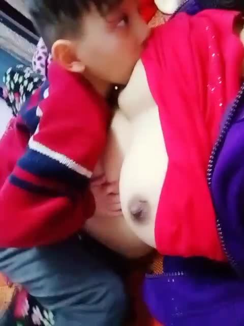 炸裂尺度亚洲白胖骚妈乱伦幼男调教舔阴穴白浆都拉丝了视频