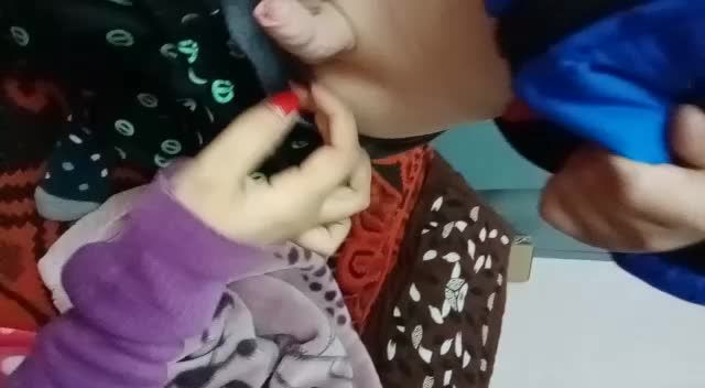 国产下头母狗妈妈玩弄幼男稚嫩弯屌打飞机母子乱伦视频