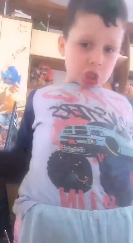 小马拉大车的欧美母子乱伦相互舔完之后上位骑乘做爱视频