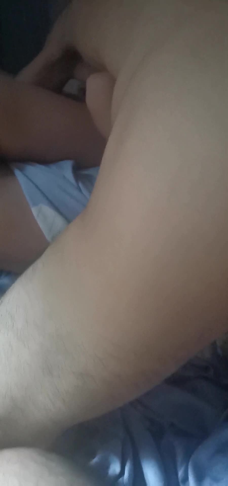 男友想要做爱却被初中生极力反抗，最后小女孩嚎啕大哭下才不了了之视频