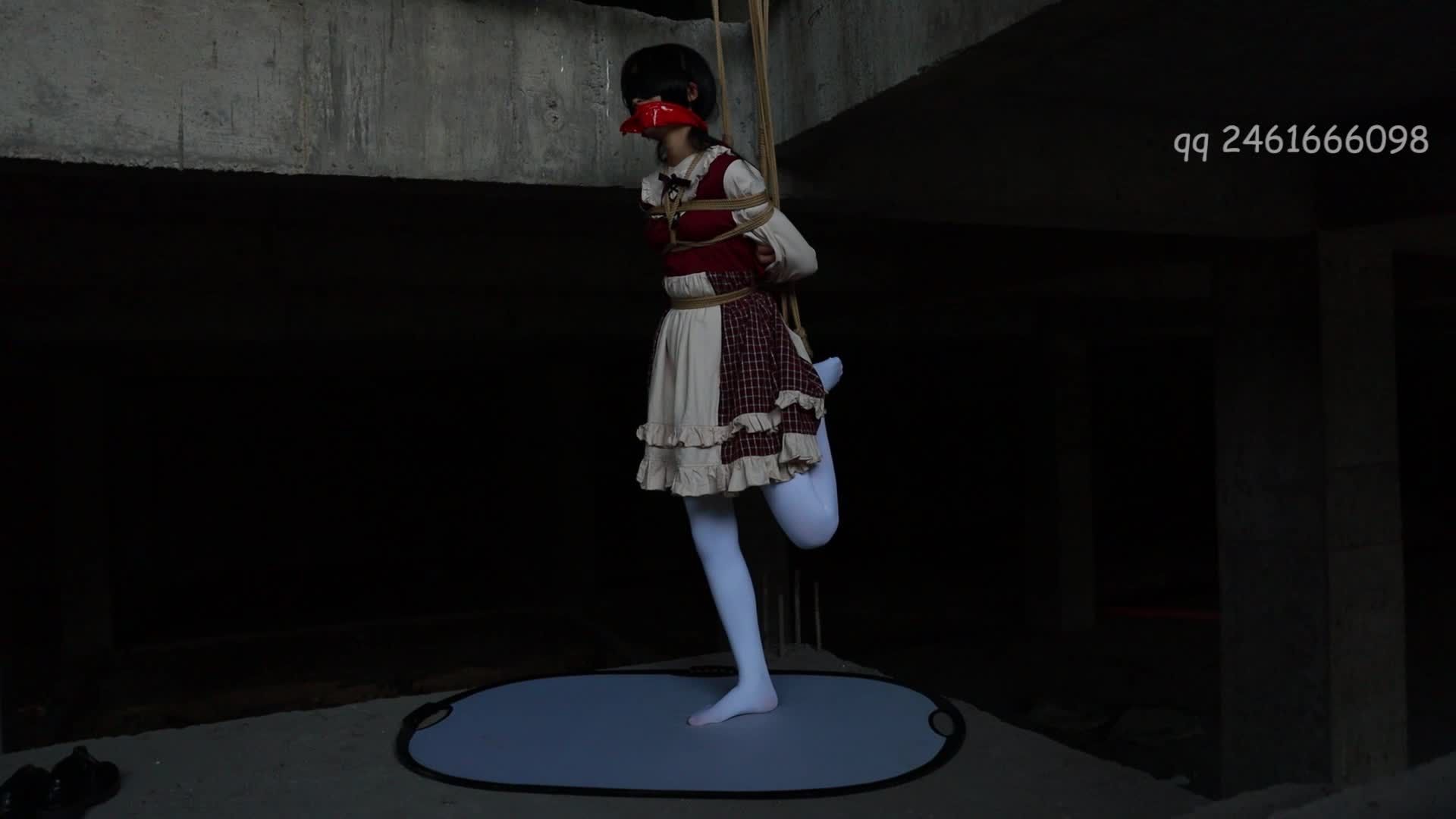 洛丽塔幼女放学后惨遭变态束缚捆绑金鸡独立视频