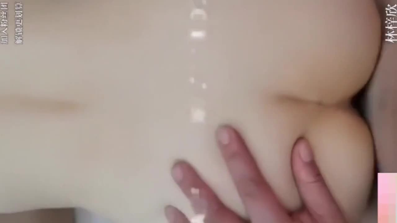 国产模特美妈乱伦六年级小男孩试衣间酮体诱惑视频合集