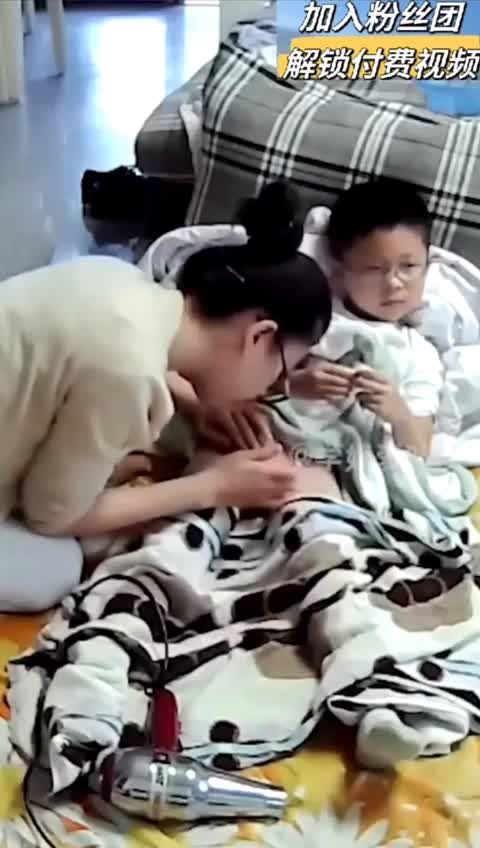 国产出轨淫妇和两名初一中学生小马拉大车激情3p乱伦视频