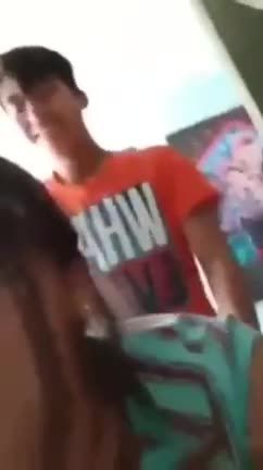 欧美近亲乱伦初中生小表弟后入小马拉大车爆操高中表姐视频