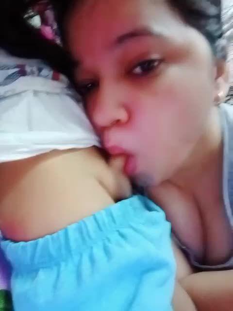 亚洲五岁稚嫩幼男被相依为命骚妈妈乱伦口交童子鸡小屌视频