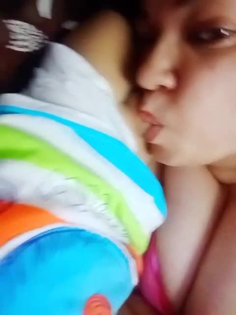 大奶子白胖少妇母子乱伦和亚洲七岁小男孩视频完整版