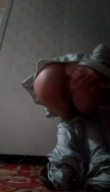 云南昆明淫娃幼女半夜搔首裸拍视频