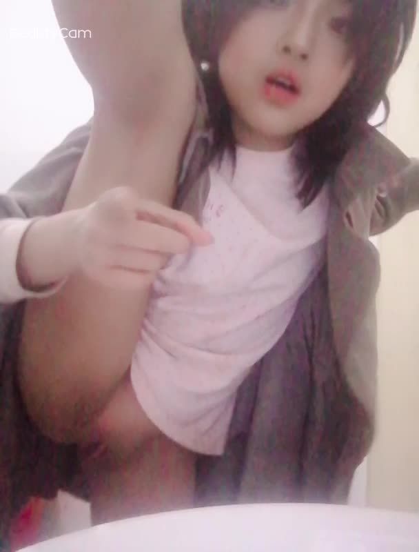 极品幼幼在洗手间一字马立腿露逼视频