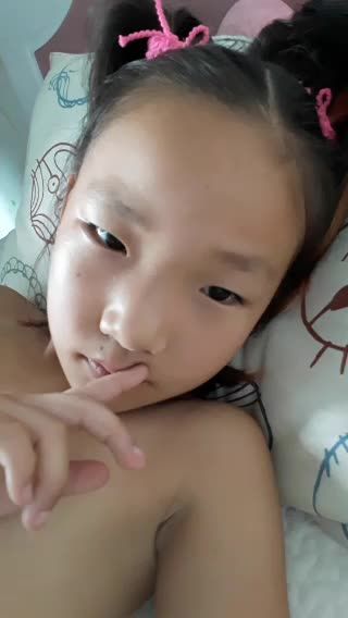 双马尾小可爱幼幼露脸自拍酮体白虎美穴视频
